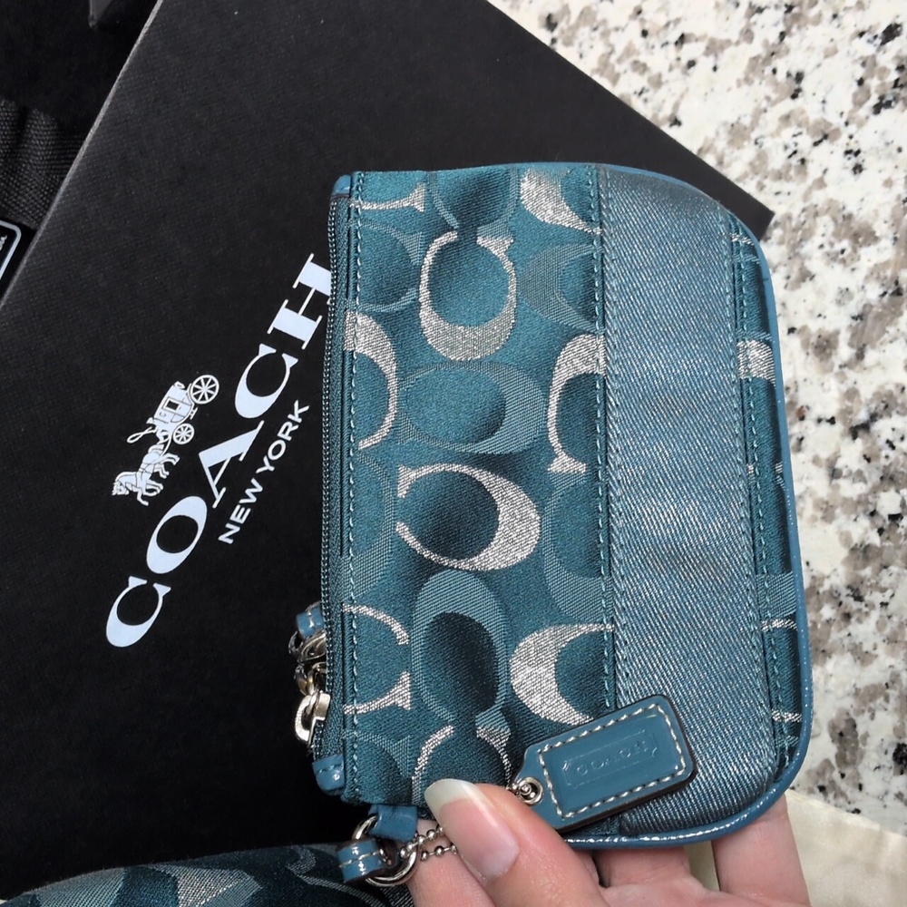 ✨ SOLD✨Coach SET Signature Jacquard Teal Metallic Stripe Hobo Wristlet Wallet - Picture 8 of 12